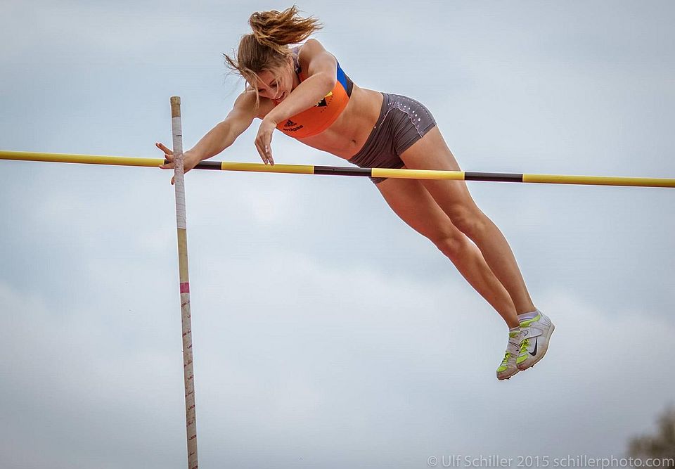 Angela Metzger